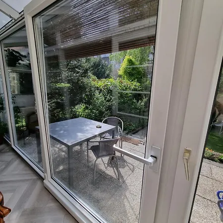 Apartment With Garden Near Kralinge Plas *